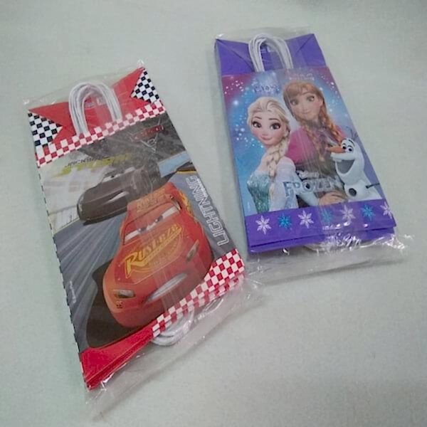 Frozen Baskılı Lisanslı Karton Çanta 18x8x24 cm 12 Adet